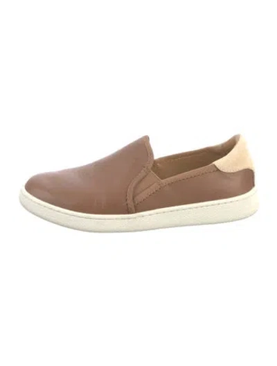 Pre-owned Ugg Leather Loafers In Brown