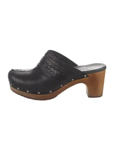 Pre-owned Ugg Leather Mules In Black