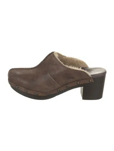 Pre-owned Ugg Leather Mules In Brown