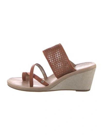 Pre-owned Ugg Leather Sandals In Brown