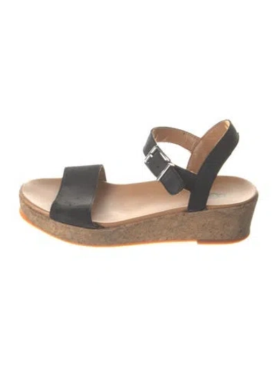 Pre-owned Ugg Leather Slingback Sandals In Black
