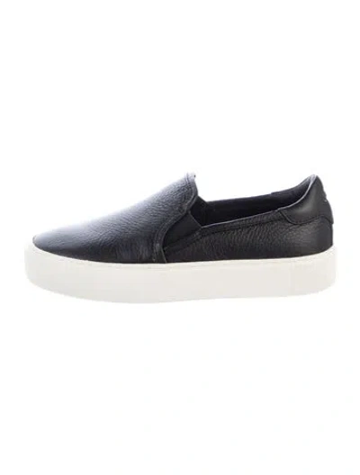 Pre-owned Ugg Leather Sneakers In Blue