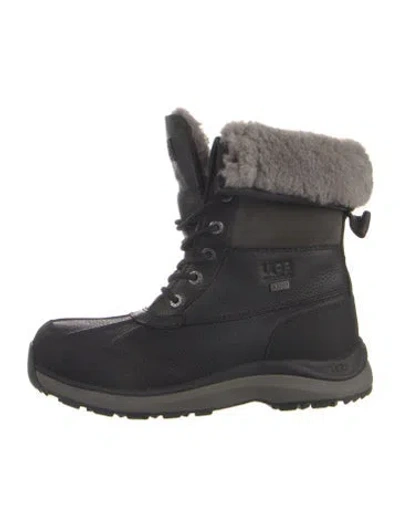 Pre-owned Ugg Leather Snow Boots In Black