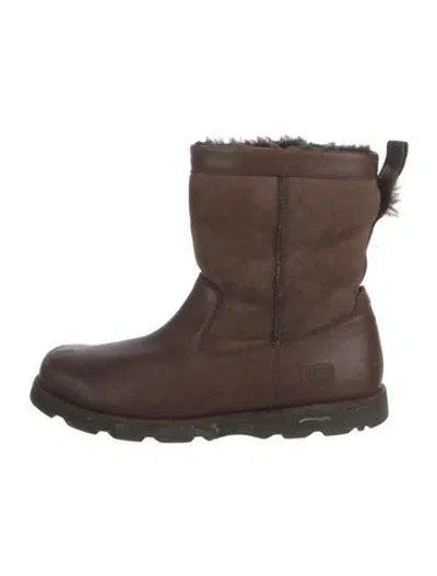 Pre-owned Ugg Leather Snow Boots In Brown