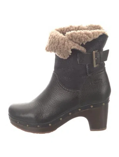 Pre-owned Ugg Leather Studded Accents Snow Boots In Black