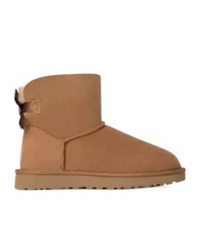 Ugg Logo Ankle Boots In Brown