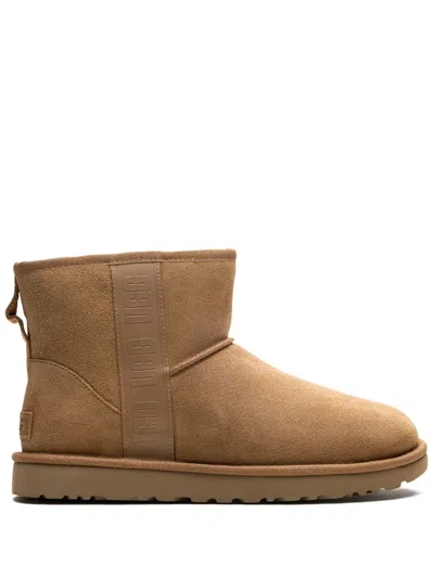 Ugg Logo-tape Ankle Boots In Chestnut