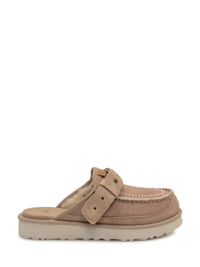 Ugg M Golden Coast Clog In Beige