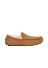 UGG MEN ASCOT WIDE SLIPPER IN CHE