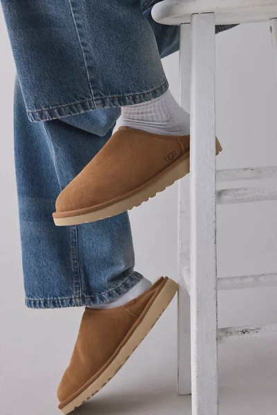 Ugg 10mm Classic Slip-on Shearling Loafers In Chestnut