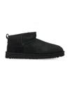Ugg Round Toe Short Suede Boot In Black