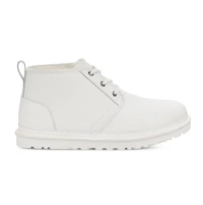 UGG MEN'S NEUMEL LEATHER CHUKKA BOOT IN WHITE LEATHER