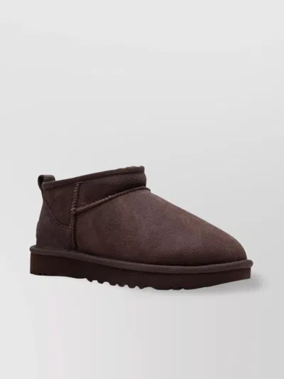 Ugg Mini Ankle Boot Ultra Classique In Purple