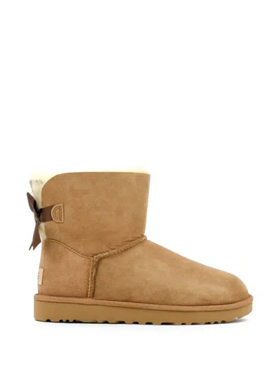 Ugg Mini Bailey Bow Ii Stiefeletten Aus Leder In Brown