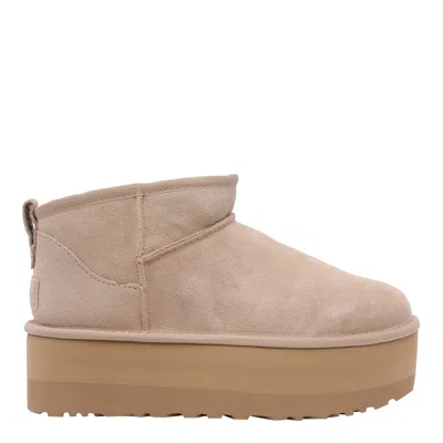 UGG MINI CLASSIC ULTRA PLATFORM BOOTIES