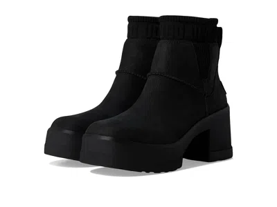 Ugg Moxy Chelsea In Black