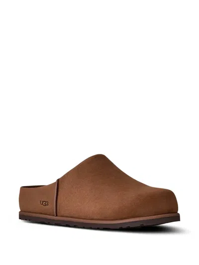 Ugg Otzo Clogs In Brown