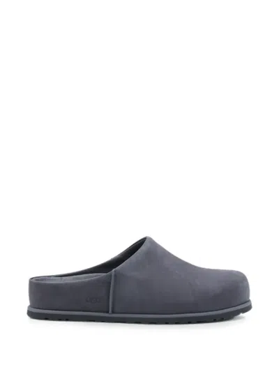 Ugg Otzo Clogs In Gray