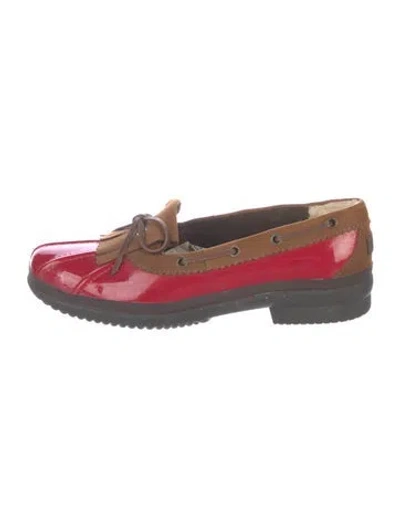 Pre-owned Ugg Patent Leather Colorblock Pattern Loafers In Red