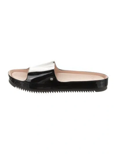 Pre-owned Ugg Patent Leather Slides In Black