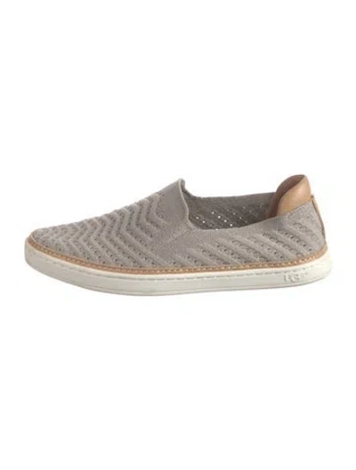 Pre-owned Ugg Patterned Loafers In Grey