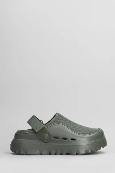 UGG PEAKMOD SLIPPER-MULE IN GREEN RUBBER/PLASIC