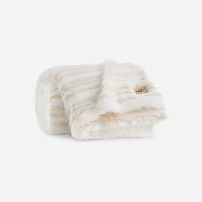 Ugg ® Petra Throw 50"x70" Blankets In Snow In Neutral