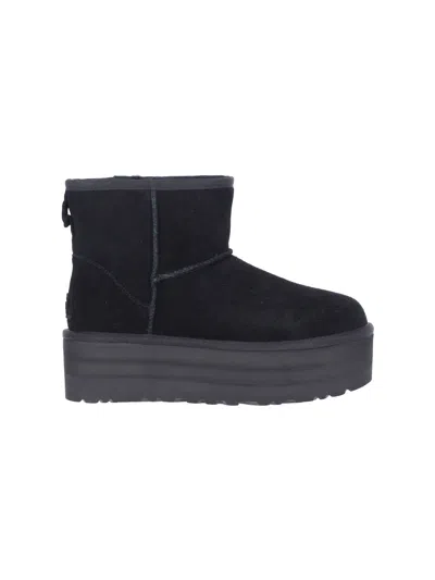 Ugg Plateau Classic Mini Boots In Nero