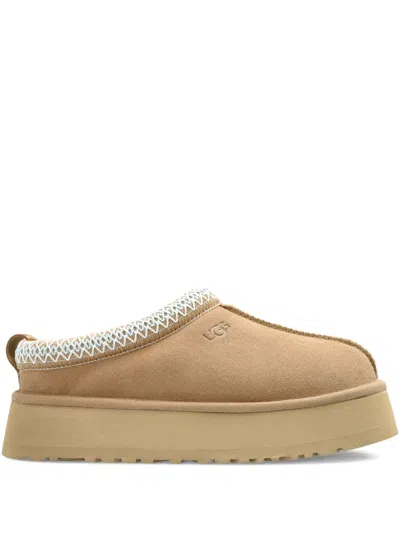 Ugg Platform-sole Suede Boots In Neutral