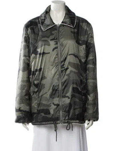Pre-owned Ugg Reversible Camouflage Print Parka In Green