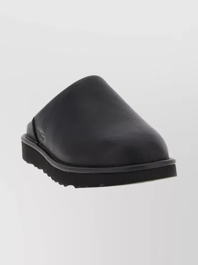 Ugg Round Toe Slip-on Mules Shearling Lining In Black
