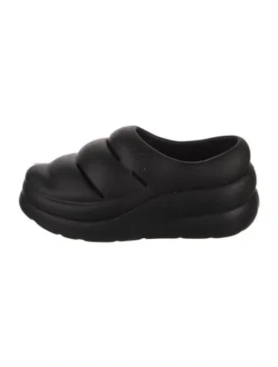 Pre-owned Ugg Rubber Flats In Black