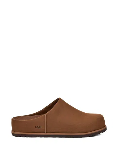 UGG Otzo clog in dark chestnut leather UGG