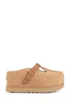 Ugg Lace-up Flatform Sole Round Toe Shoes In Brown