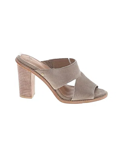 Pre-owned Ugg Sandals In Tan