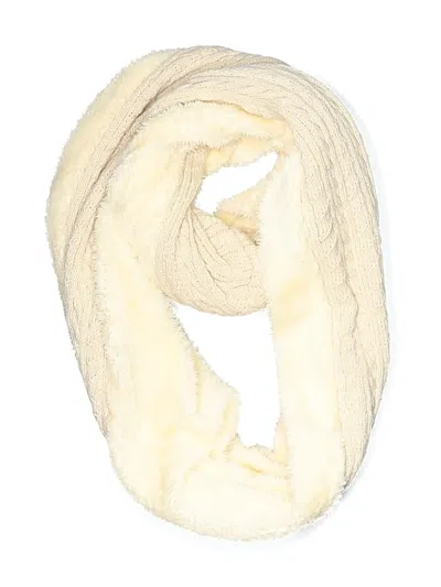 Pre-owned Ugg Scarf In Ivory