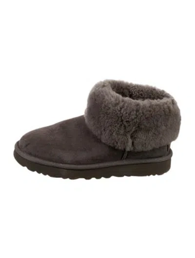Pre-owned Ugg Shearling Boots In Gray