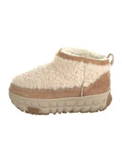Pre-owned Ugg Shearling Boots In Neutrals
