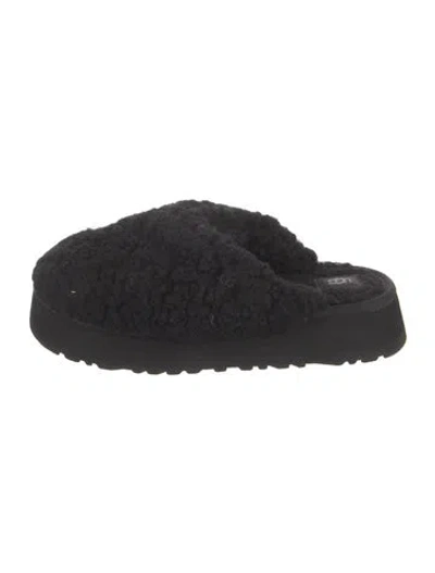 Pre-owned Ugg Shearling Flats In Black