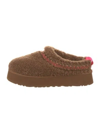 Pre-owned Ugg Shearling Flats In Brown