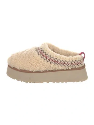 Pre-owned Ugg Shearling Patterned Mules In Neutral