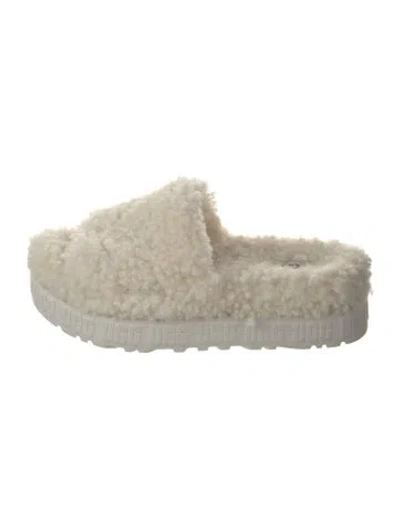 Pre-owned Ugg Shearling Slides In White