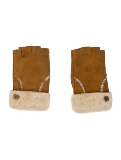 Pre-owned Ugg Sheepskin Gloves In Neutral
