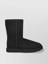 Ugg Classic Short Black Boots With Logo Patch On The Rear And Shearling Lining In Suede Woman