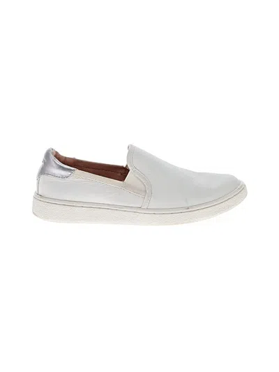 Pre-owned Ugg Sneakers In White
