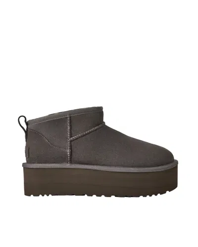 UGG WOMEN'S CLASSIC ULTRA MINI PLATFORM ANKLE BOOT IN CHARCOAL