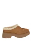 UGG STIVALI UGG NEW HEIGHTS COZY MADE OF SUEDE