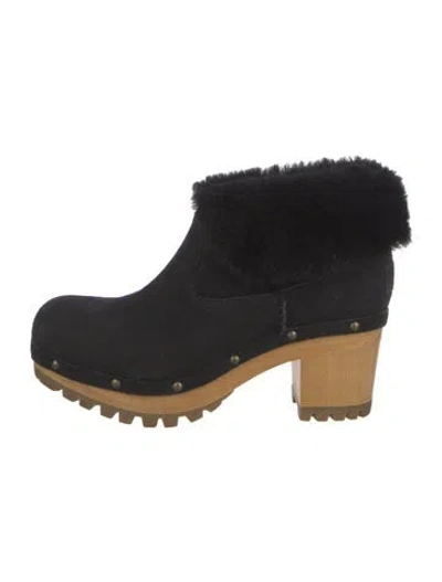 Pre-owned Ugg Suede Boots In Black