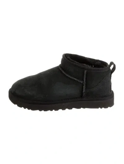 Pre-owned Ugg Suede Boots In Black
