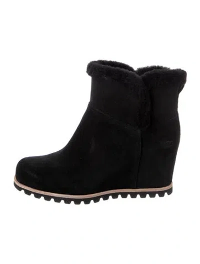 Pre-owned Ugg Suede Boots In Black